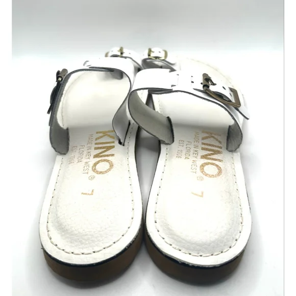 Kino White Leather sandals Sz 7 women's silver Buckle Toe Ring Sandals - Picture 6 of 7